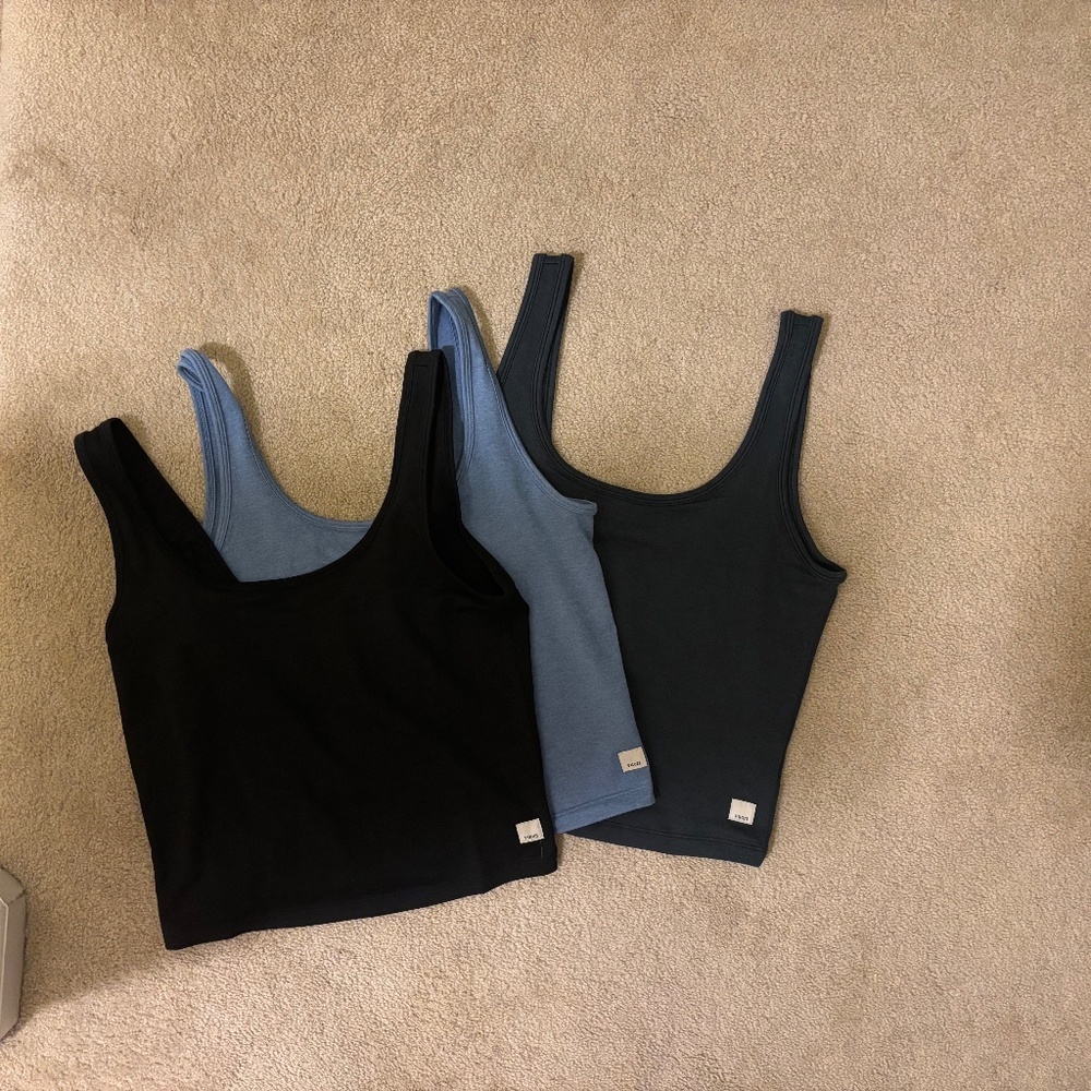 Vuori Halo Essential Tank set size Medium